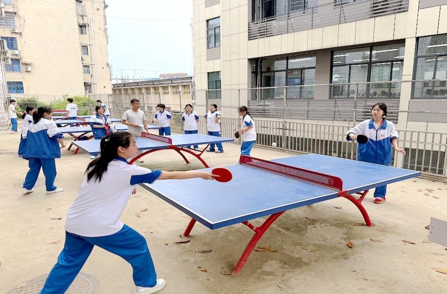 活力赛场竞风采 青春逐梦向未来——桃源二中高一年级乒乓球赛、高二年级拔河比赛圆满落幕