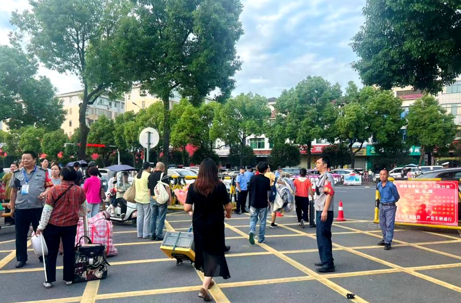 桃源二中：落幕亦启航 温情满校园