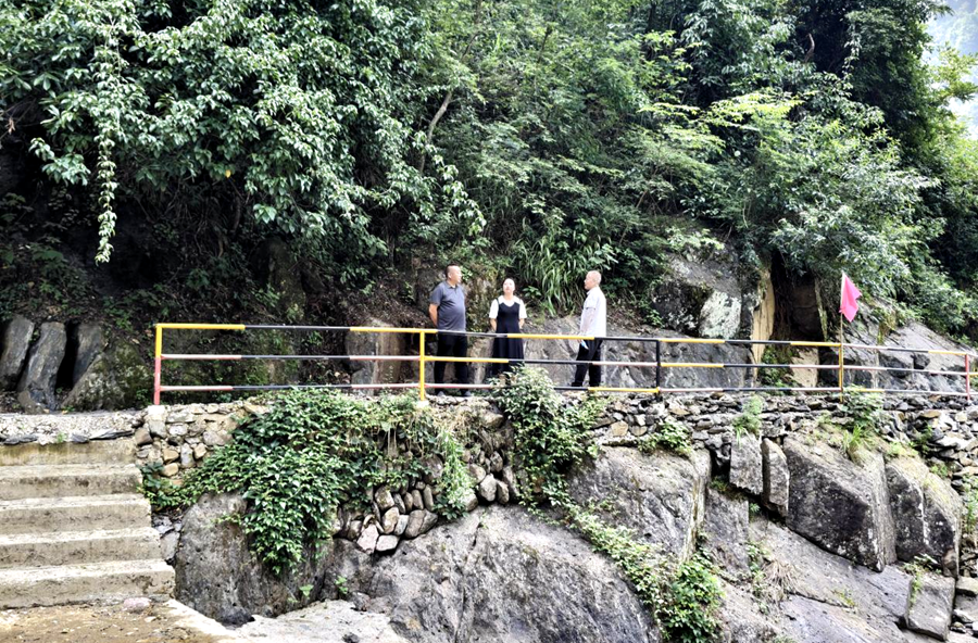牛车河镇开展旅游水域防溺水专项检查