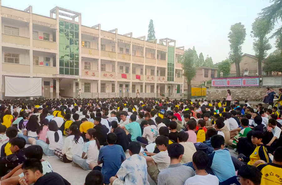 双溪口镇：国防教育进校园 点亮少年强军梦