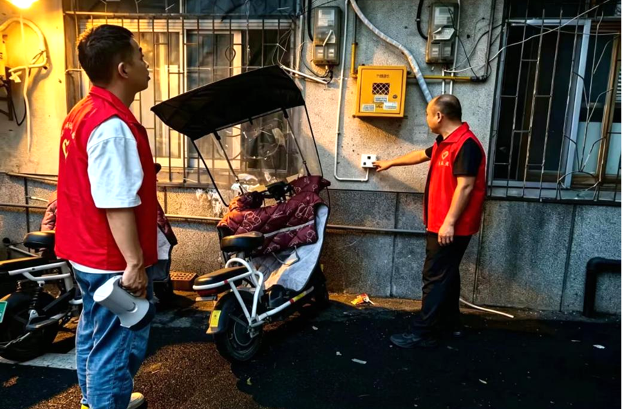 漳江街道：夜间不打烊，突击清“飞线”