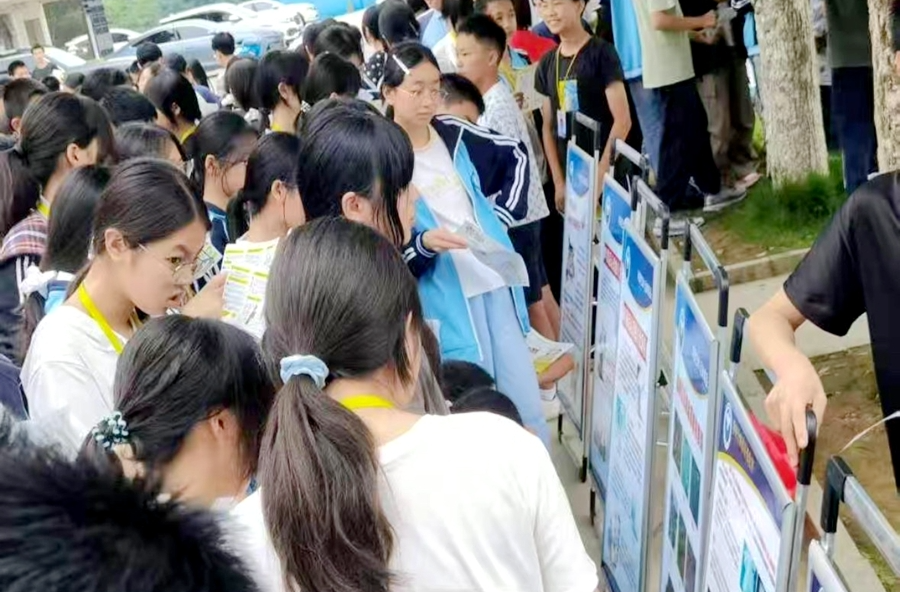 架桥镇：防范药物滥用 守护青春无毒