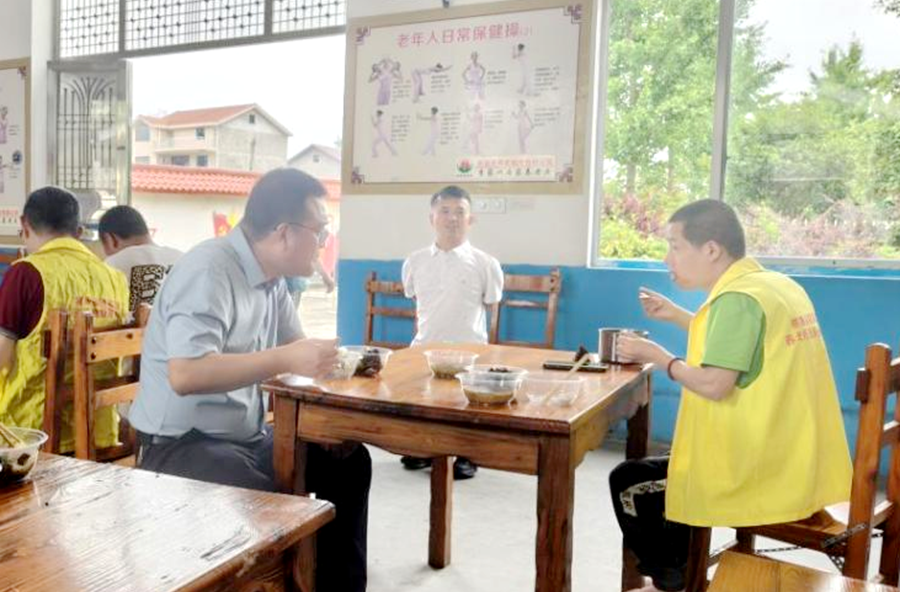陬市镇：以陪餐促提升，以关怀暖夕阳