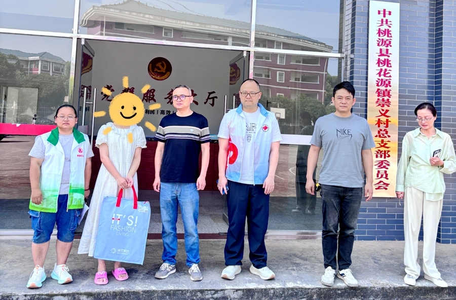 润心护童伴成长，情暖六月送清凉——县民政局开展赠送成长心愿礼包活动
