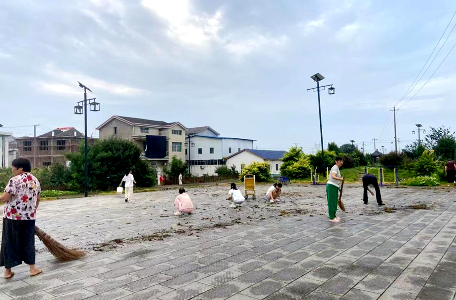 陬市镇小马山村：大手拉小手 共建和美乡村