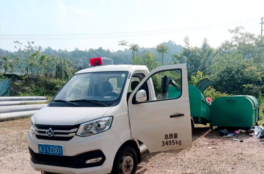 浔阳街道：清运巡查双同步精细治理焕新颜