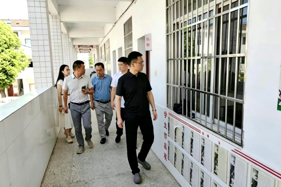 平安校园 黄石镇先行