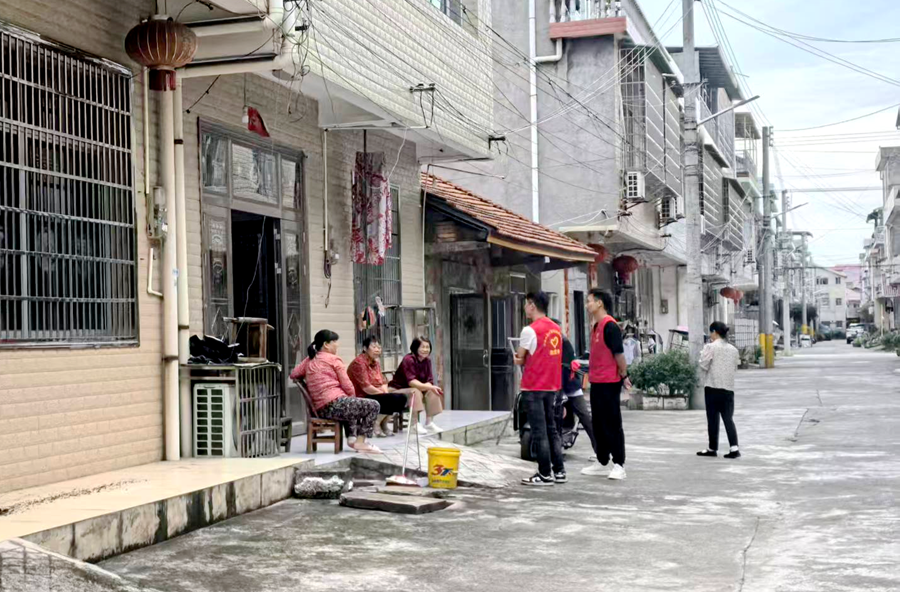 陬市镇：入户走访听民声 面对面沟通暖民心