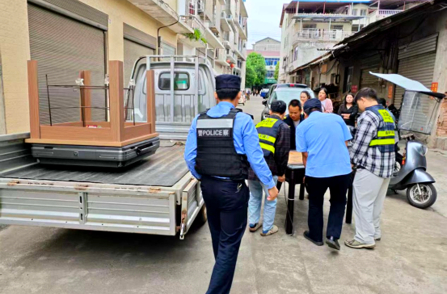盘塘镇：午间突击治乱象 重拳执法护安宁