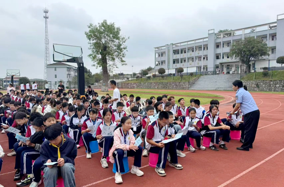 盘塘镇：禁毒宣传进校园 守护青春不“毒”行